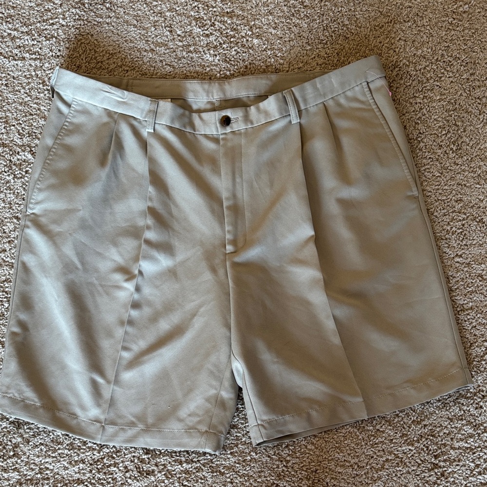 Haggar Classic Khaki Men's Shorts